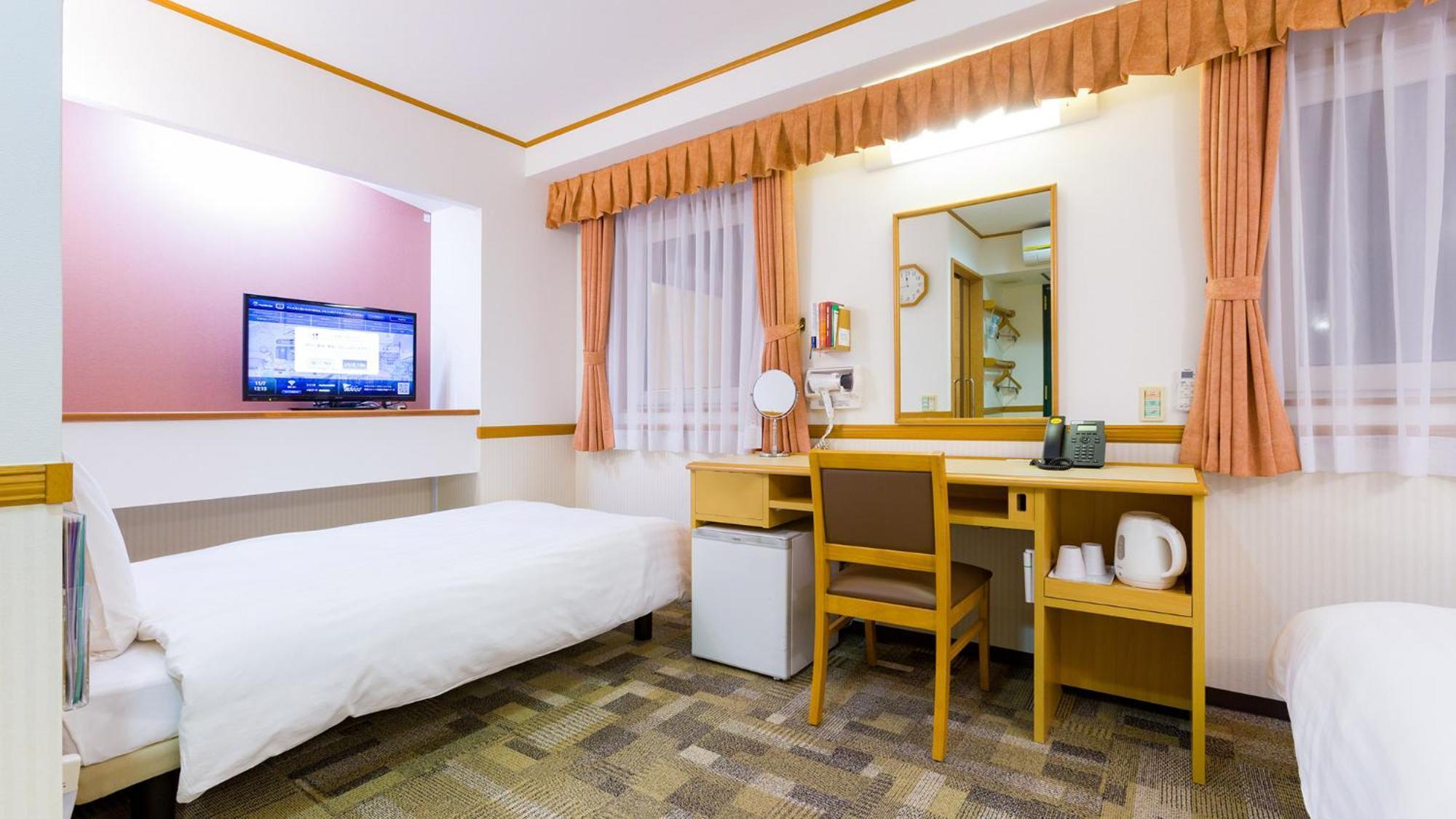 Toyoko Inn Toyohashi Eki Higashi Guchi Szoba fotó